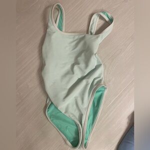 Lainsnow one piece mint